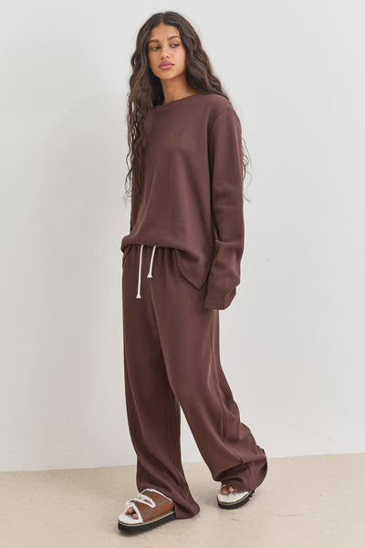 מכנסי אליסון בד וופל בשילוב רקמת לוגו | חום אדמה