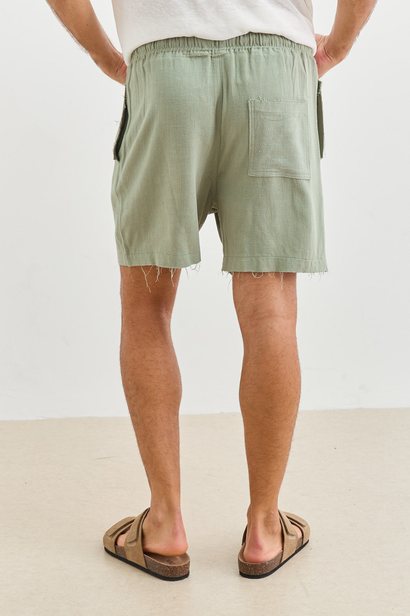 שורטס דמוי פשתן גוני סיומת פרומה | ירוק