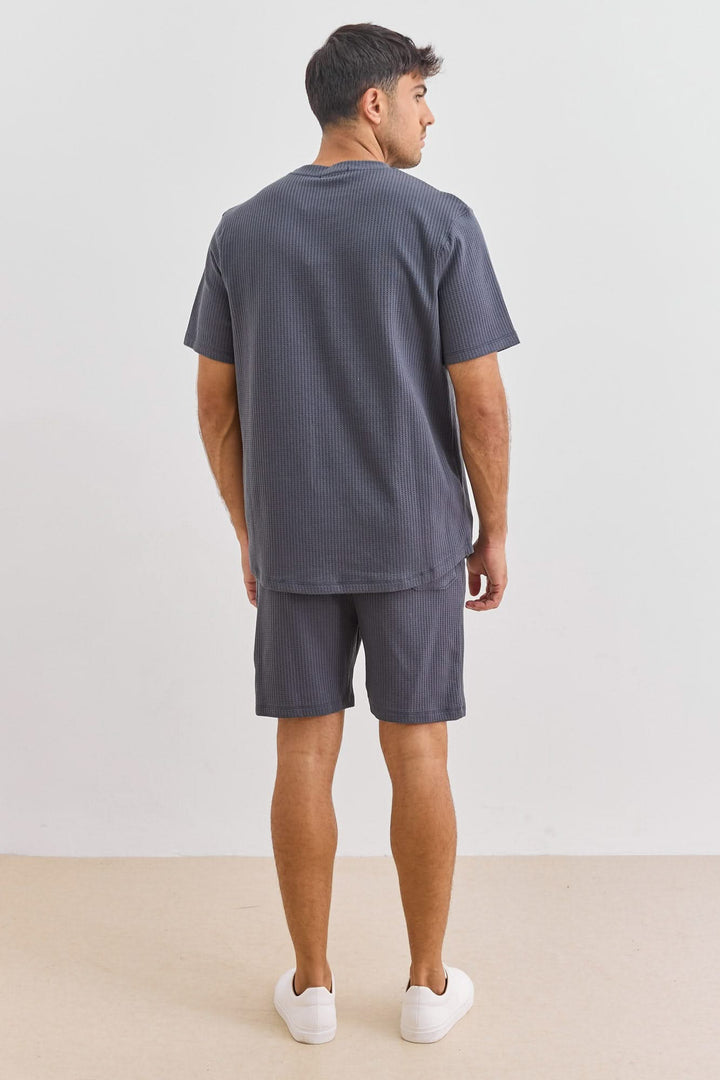 חולצת וופל אנדרו צווארון ניקי | אפור כהה