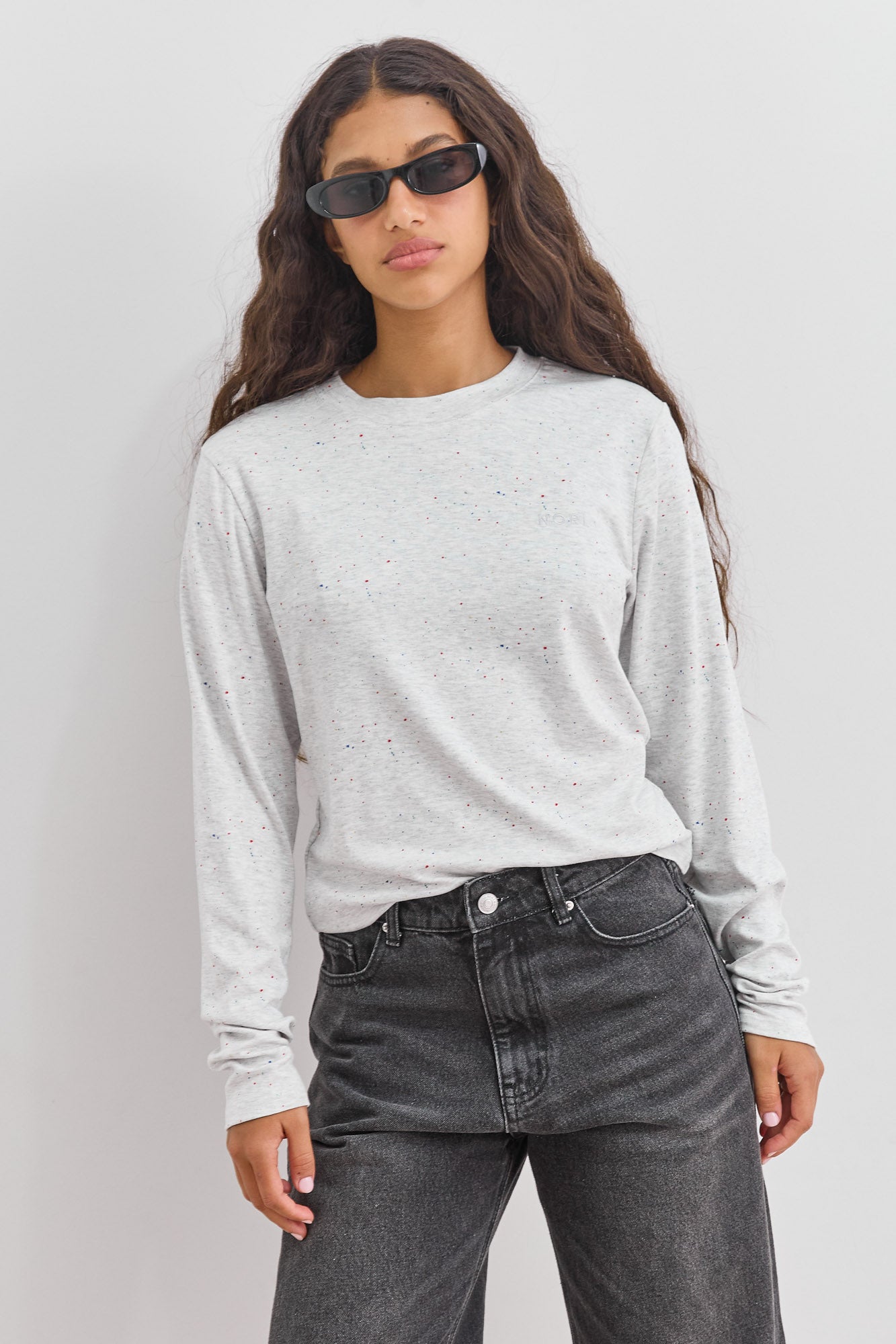 חולצת בייסיק נסיה בד מלאנז'  | אפור בהיר