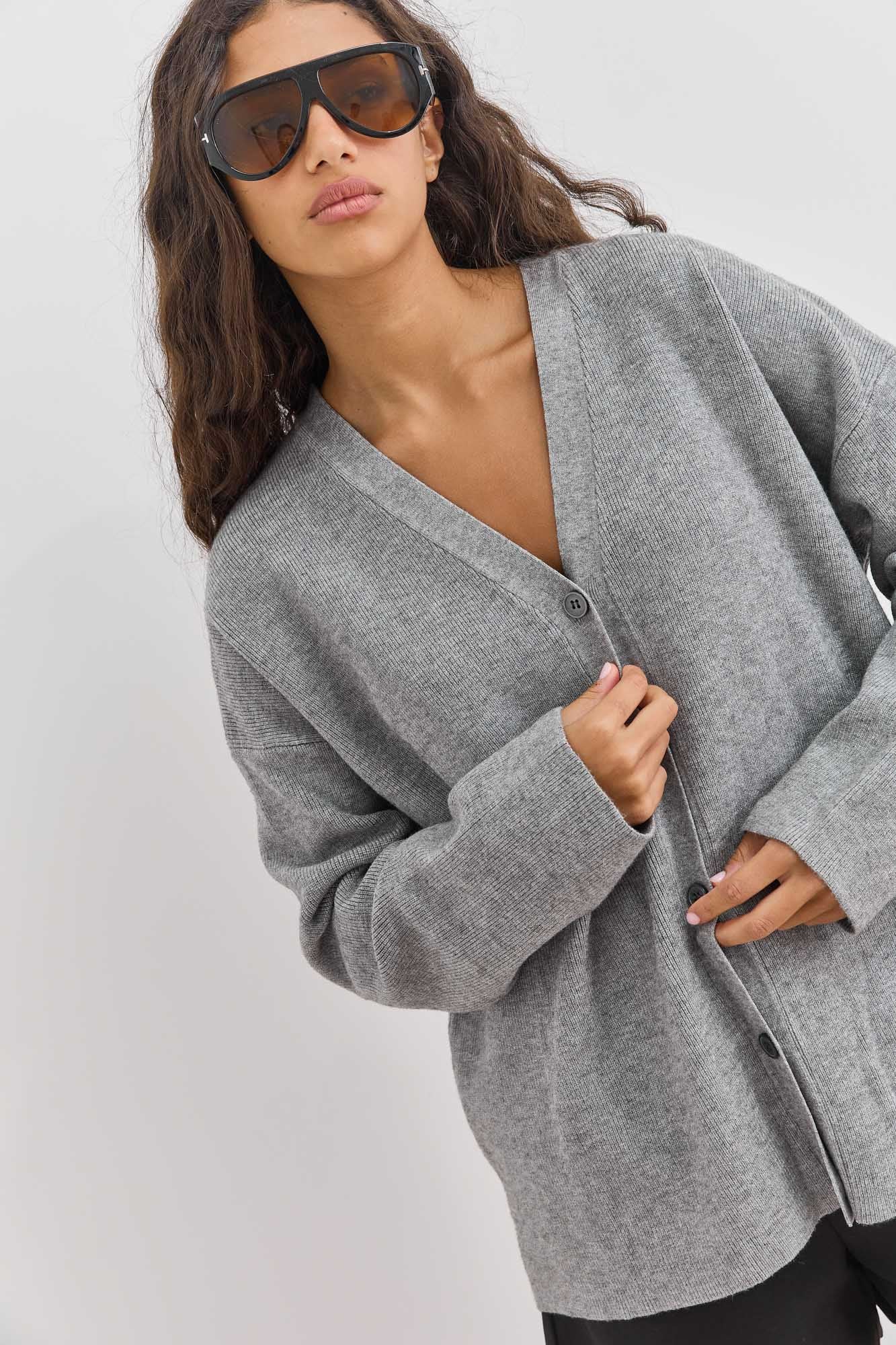קרדיגן סריג ליסה בשילוב כפתורים | אפור