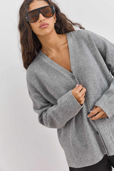 קרדיגן סריג ליסה בשילוב כפתורים | אפור