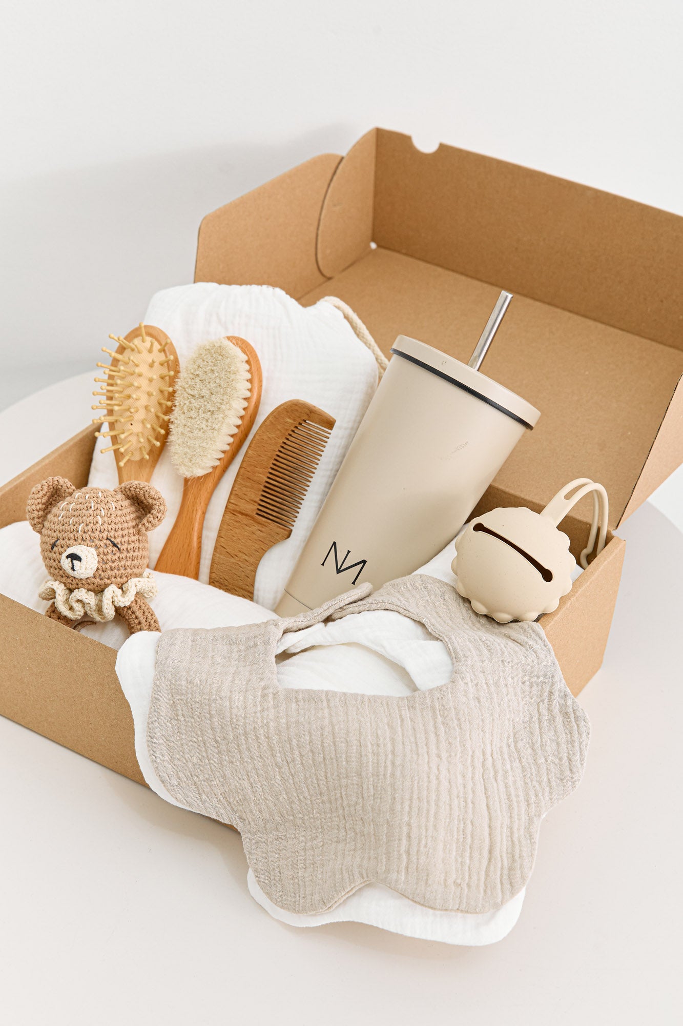 מארז לידה יוניסקס  | בז'