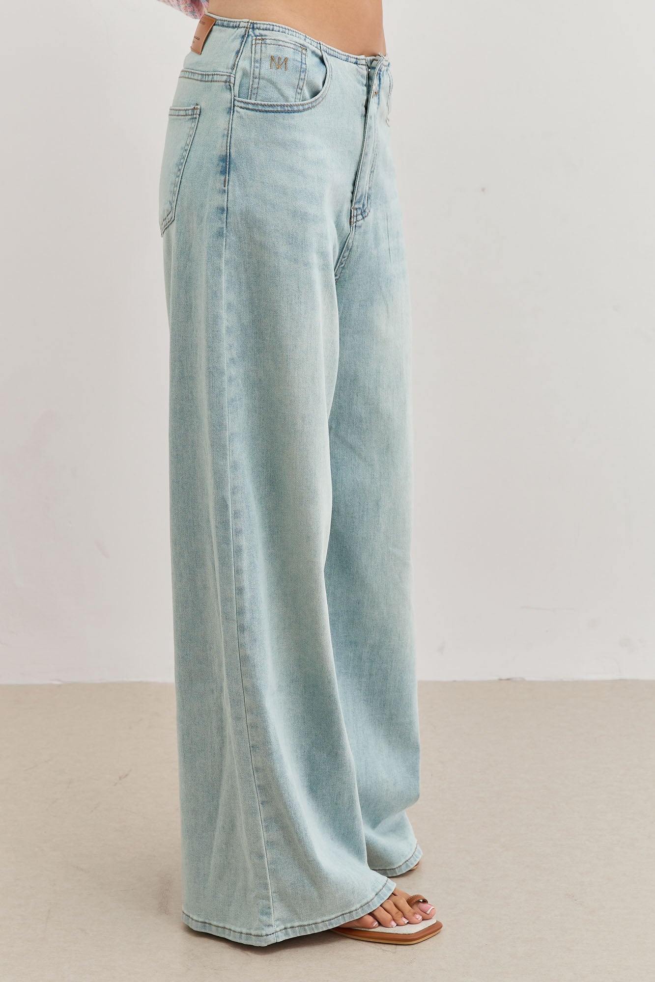 מכנסי ג'ינס אייריס גזרה רחבה | ג'ינס בהיר