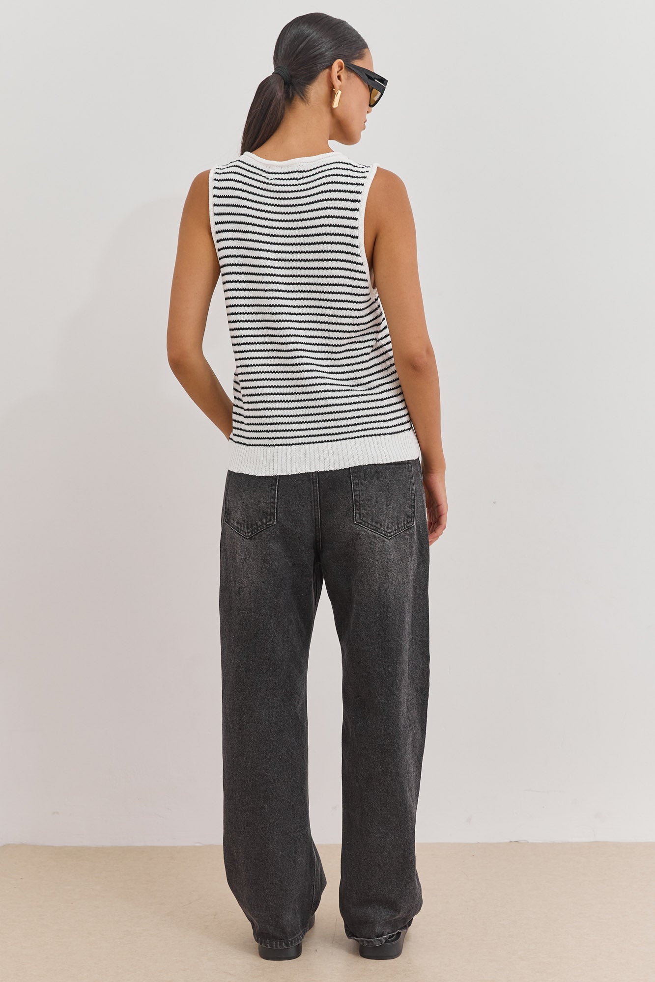 אפודת סריג נייט סטרייפס | לבן/שחור