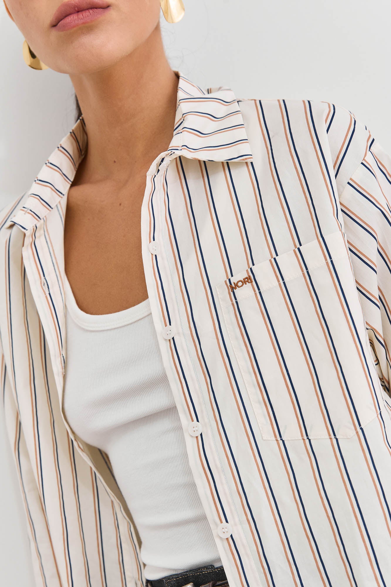 מכופתרת קייטי סטרייפס שרוול ארוך | קרם/חום
