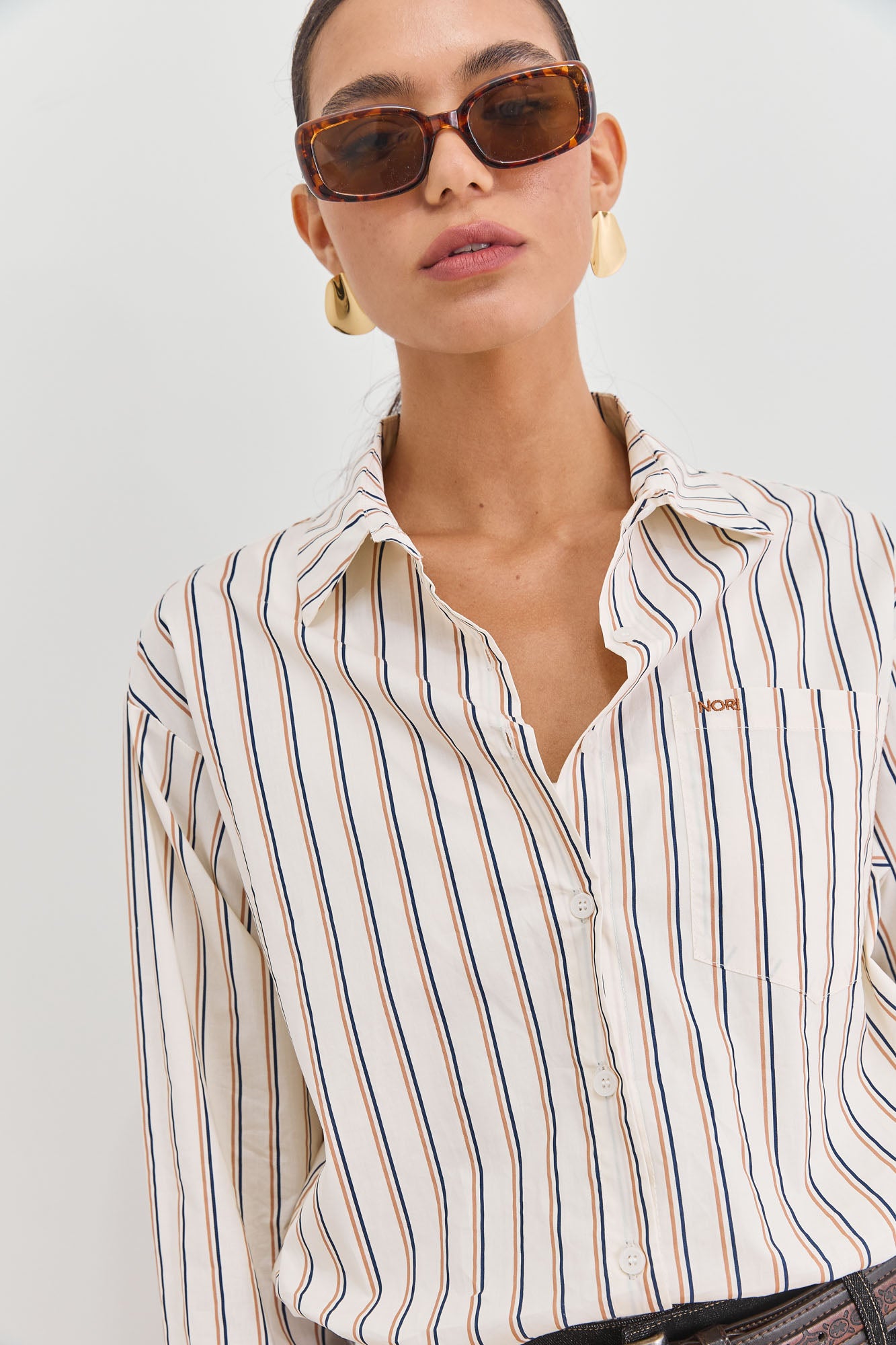 מכופתרת קייטי סטרייפס שרוול ארוך | קרם/חום