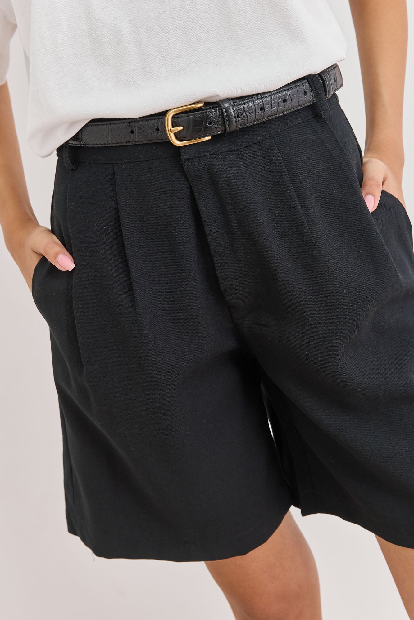 מכנסי ברמודה קווין דמוי פשתן | שחור