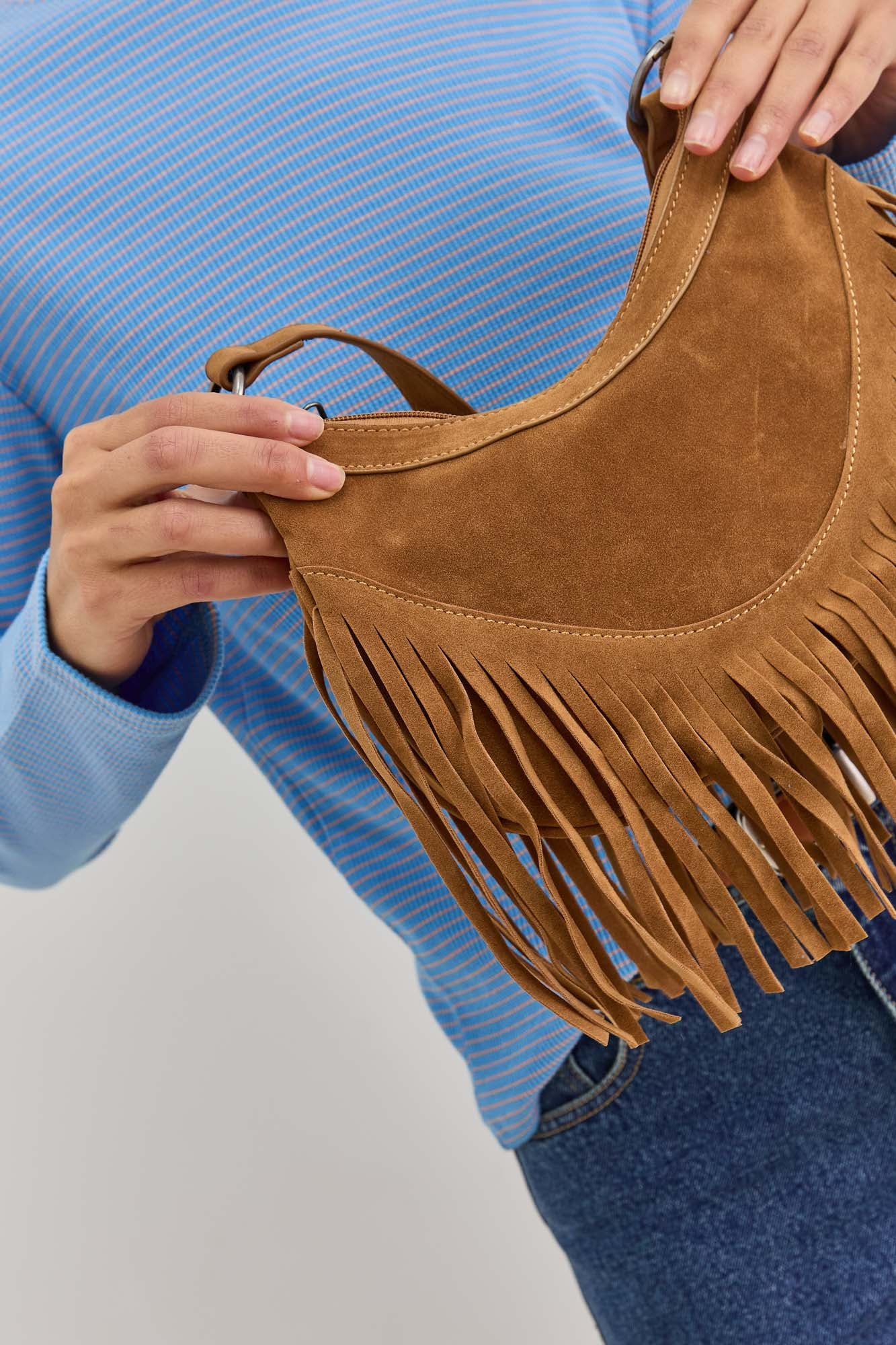 תיק זמש מייסי בשילוב פרנזים | חום