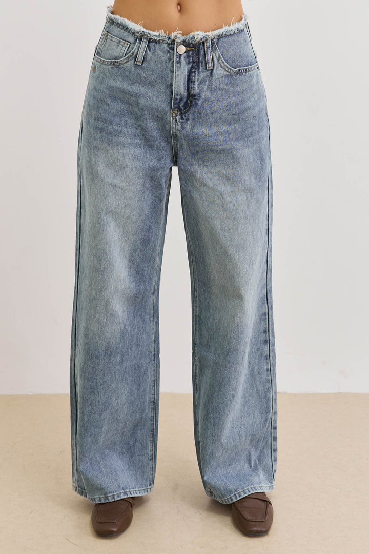 מכנסי דנים גבי בשילוב חגורה גזורה | ג'ינס