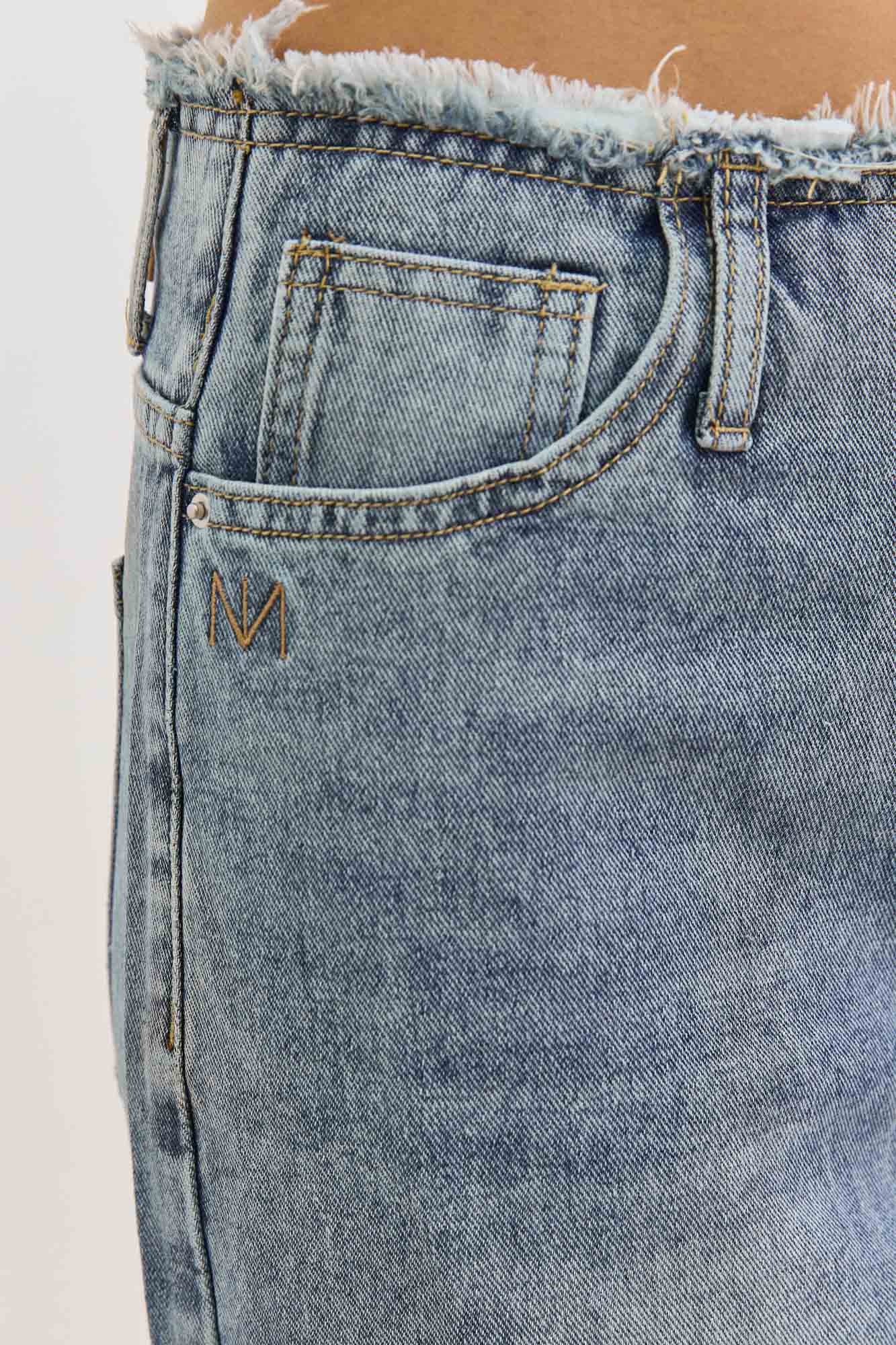 מכנסי דנים גבי בשילוב חגורה גזורה | ג'ינס