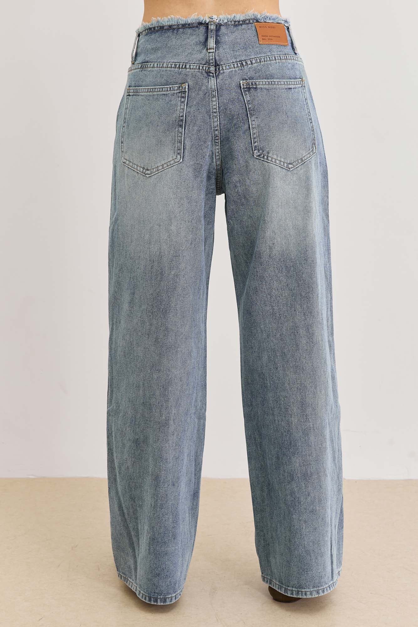 מכנסי דנים גבי בשילוב חגורה גזורה | ג'ינס