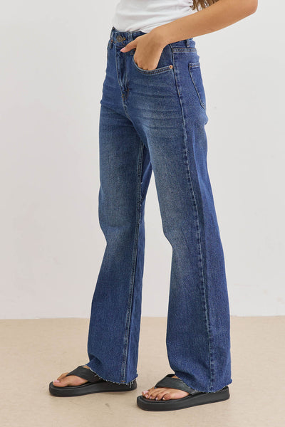 מכנסי ג'ינס סופי מכפלת גזורה | ג'ינס כהה