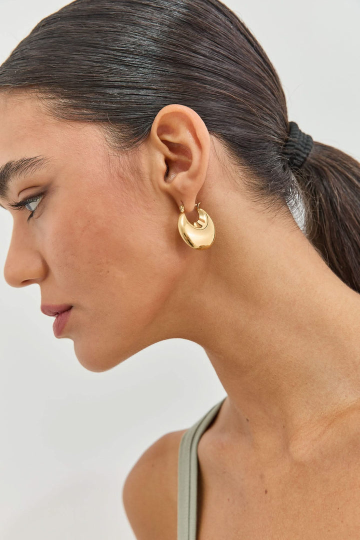 עגילי חישוק הלן מוזהבים | זהב