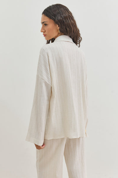 מכופתרת גורג'ס בד טקסטורה | שמנת