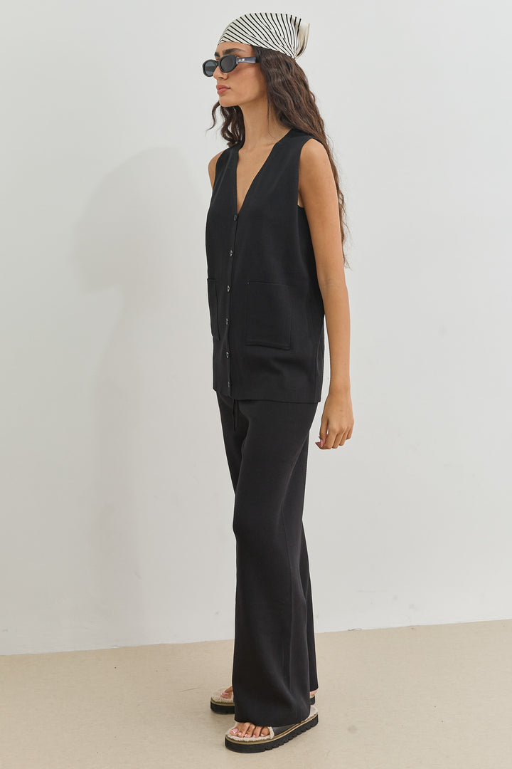 וסט סריג נואל בסגירת כפתורים | שחור