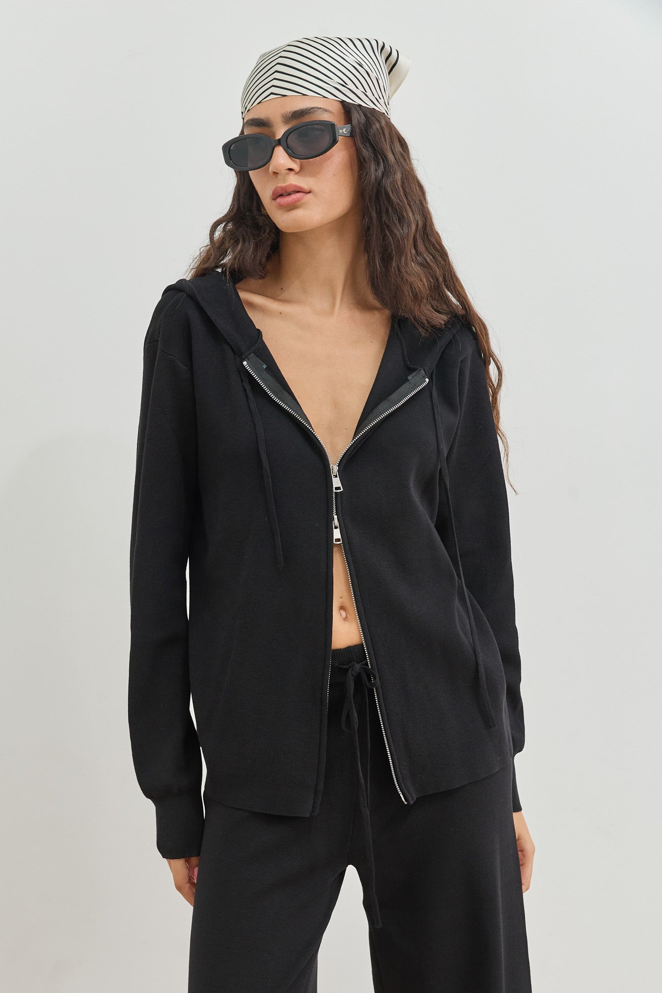 קפוצ'ון סריג נואל בשילוב רוכסן | שחור