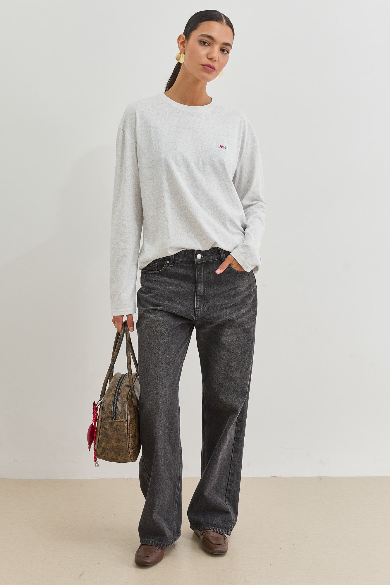 לאקי צ'ארם לב | אדום