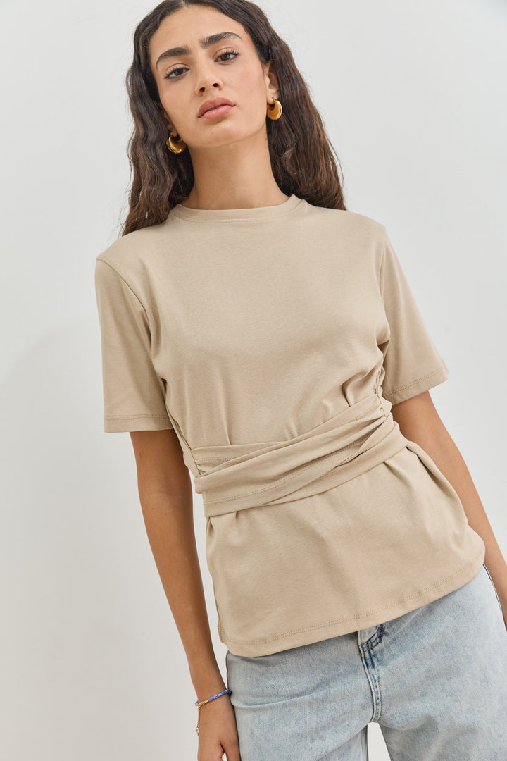 חולצת אנני רצועות קשירה | מוקה