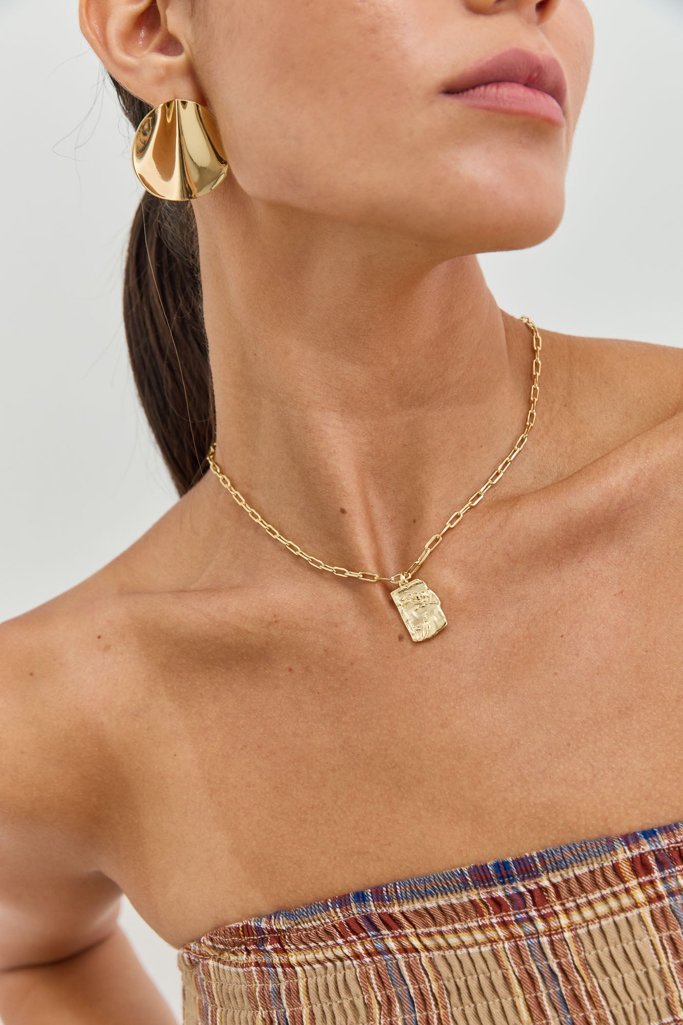 שרשרת גולדי בציפוי זהב בשילוב תליון מלבני | זהב