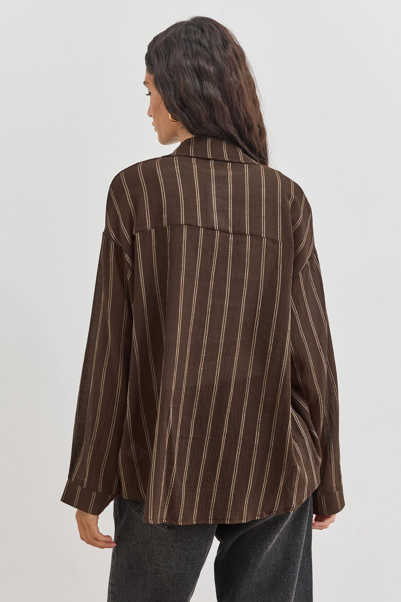 חולצה מכופתרת סאני סטרייפס בד שקפקף | חום