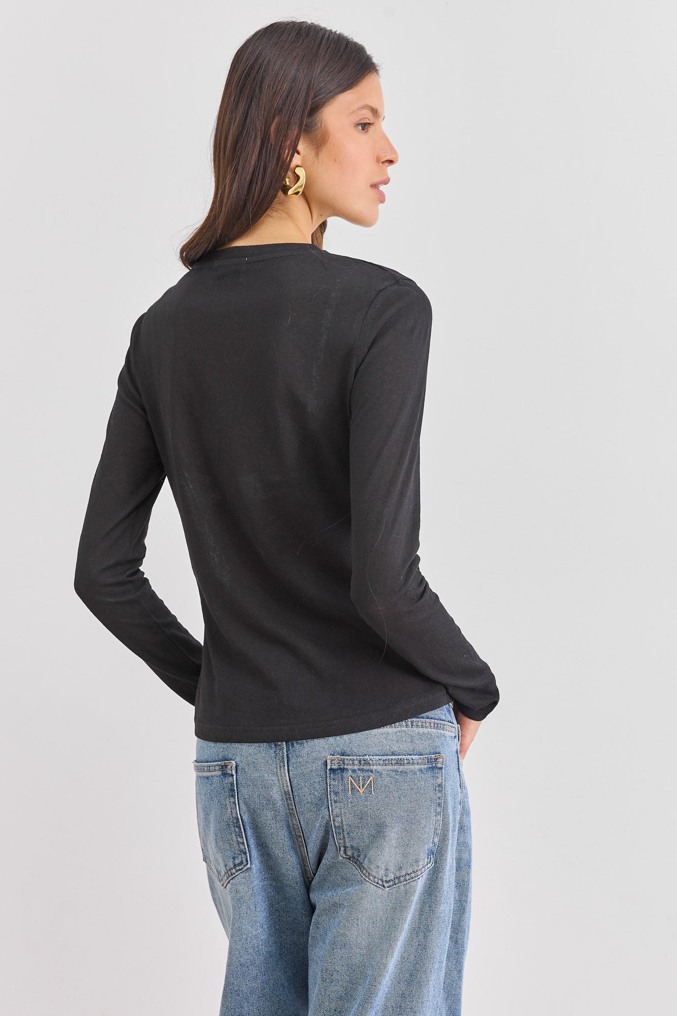 חולצת ניקולה בד שקפקף | שחור