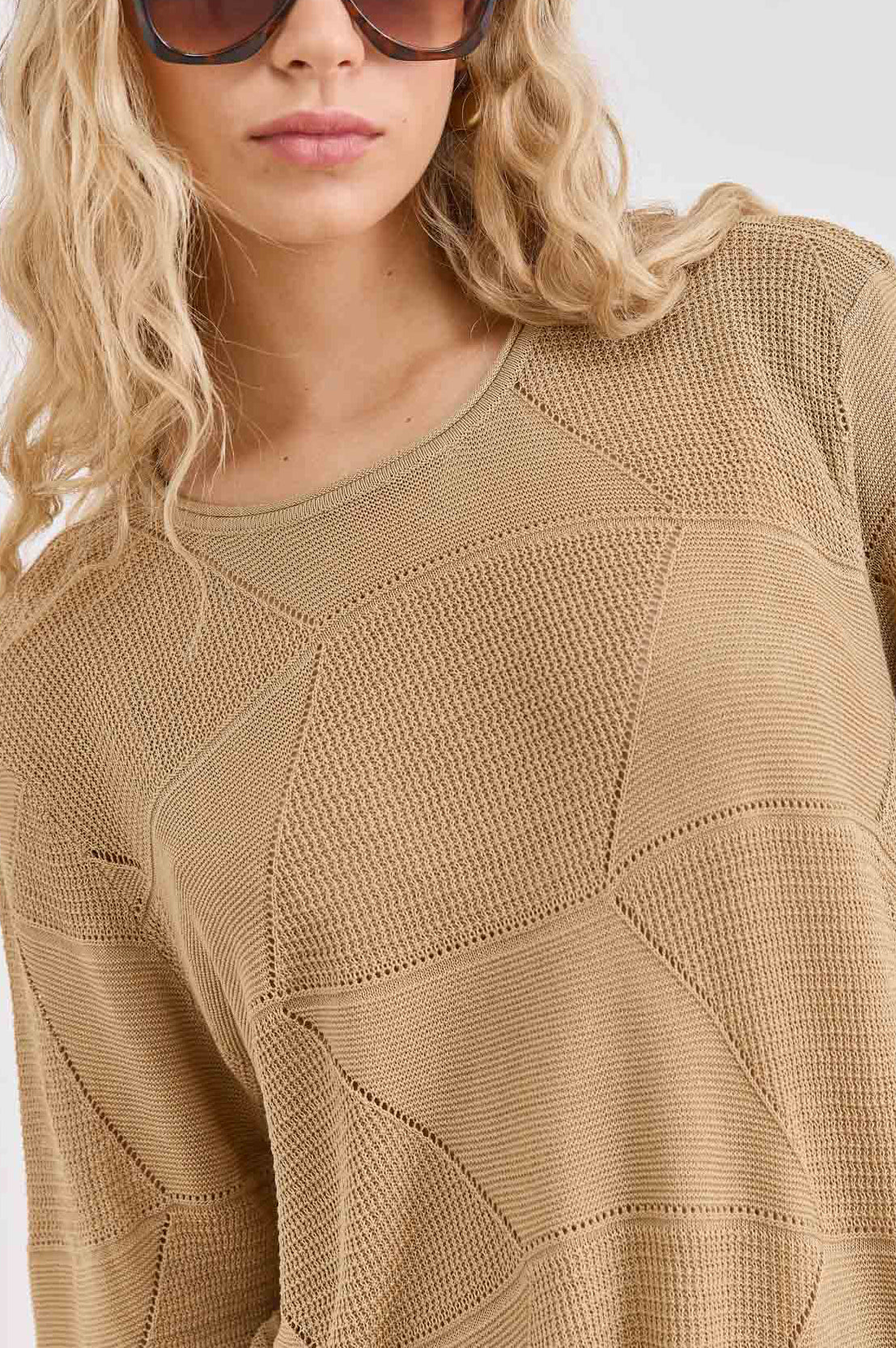 סריג אווה טקסטורת מעויינים | מוקה