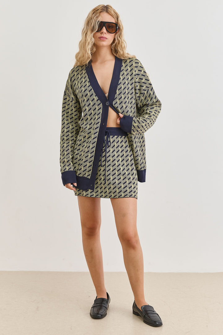 קרדיגן סריג ויולט בשילוב הדפס | כחול/צהוב