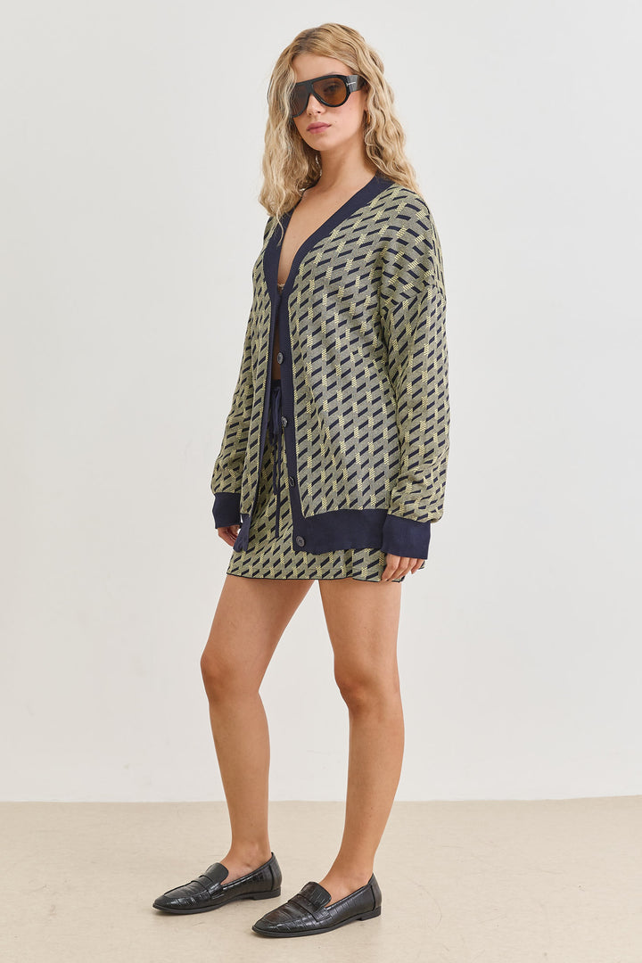 קרדיגן סריג ויולט בשילוב הדפס | כחול/צהוב