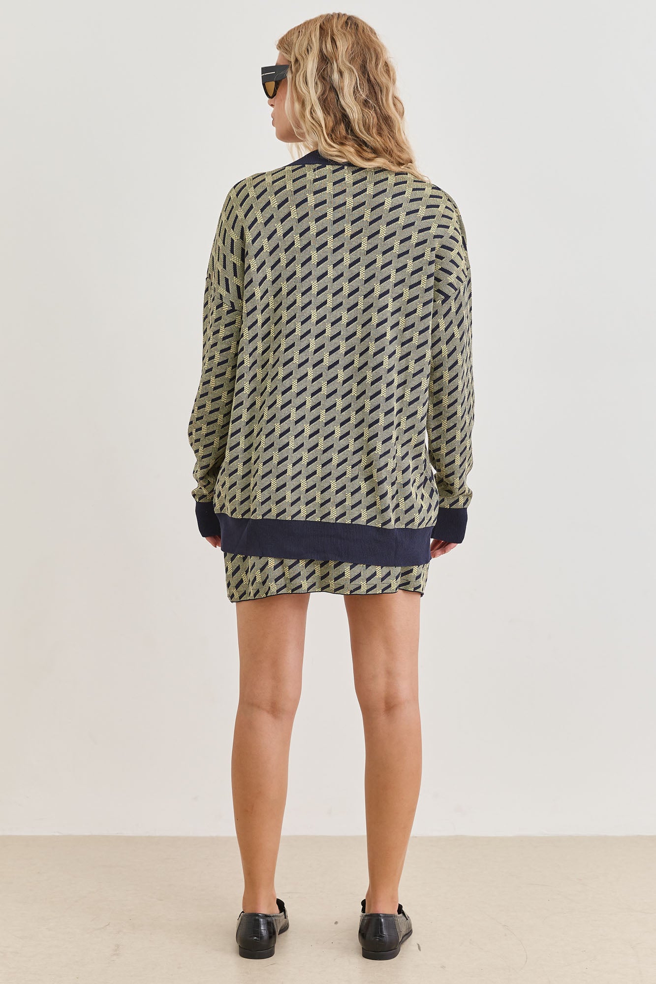 קרדיגן סריג ויולט בשילוב הדפס | כחול/צהוב