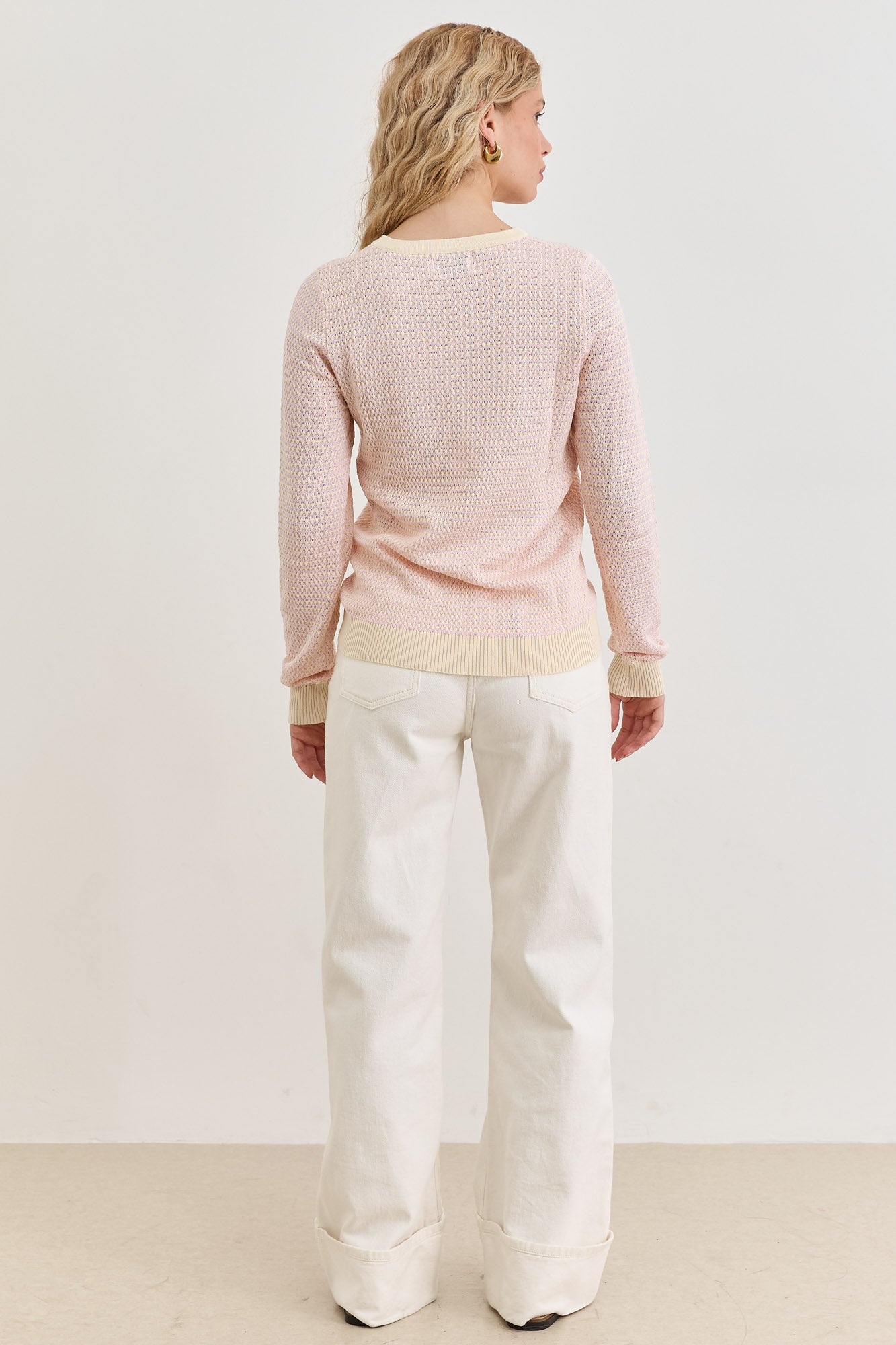 חולצת סריג קיאנו עם טקסטורה | בז׳/ורוד