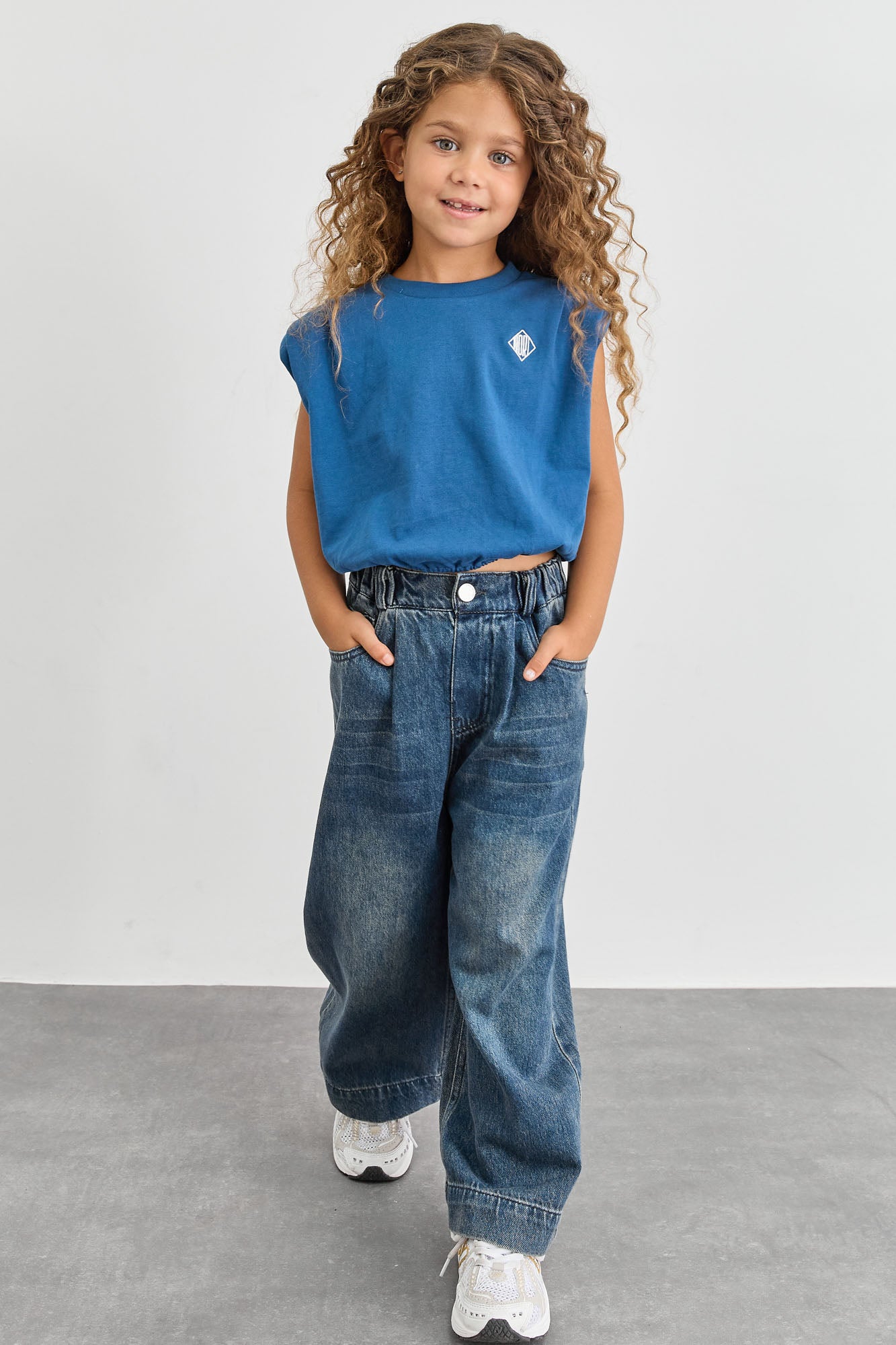 טי שירט אוברסייז בשילוב כריות בכתפיים | כחול