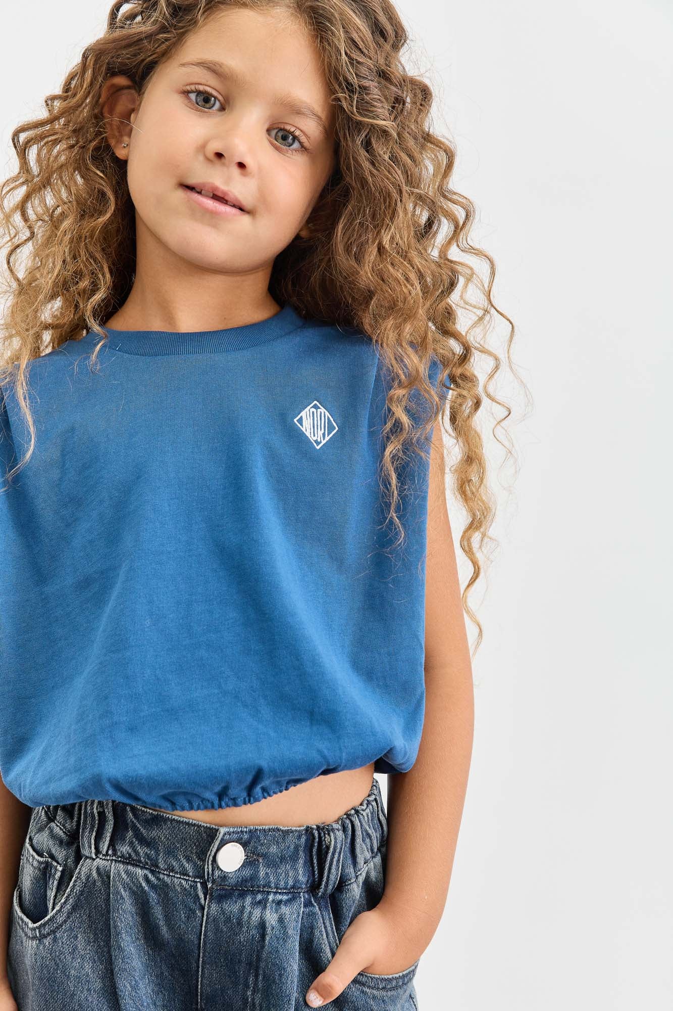 טי שירט אוברסייז בשילוב כריות בכתפיים | כחול