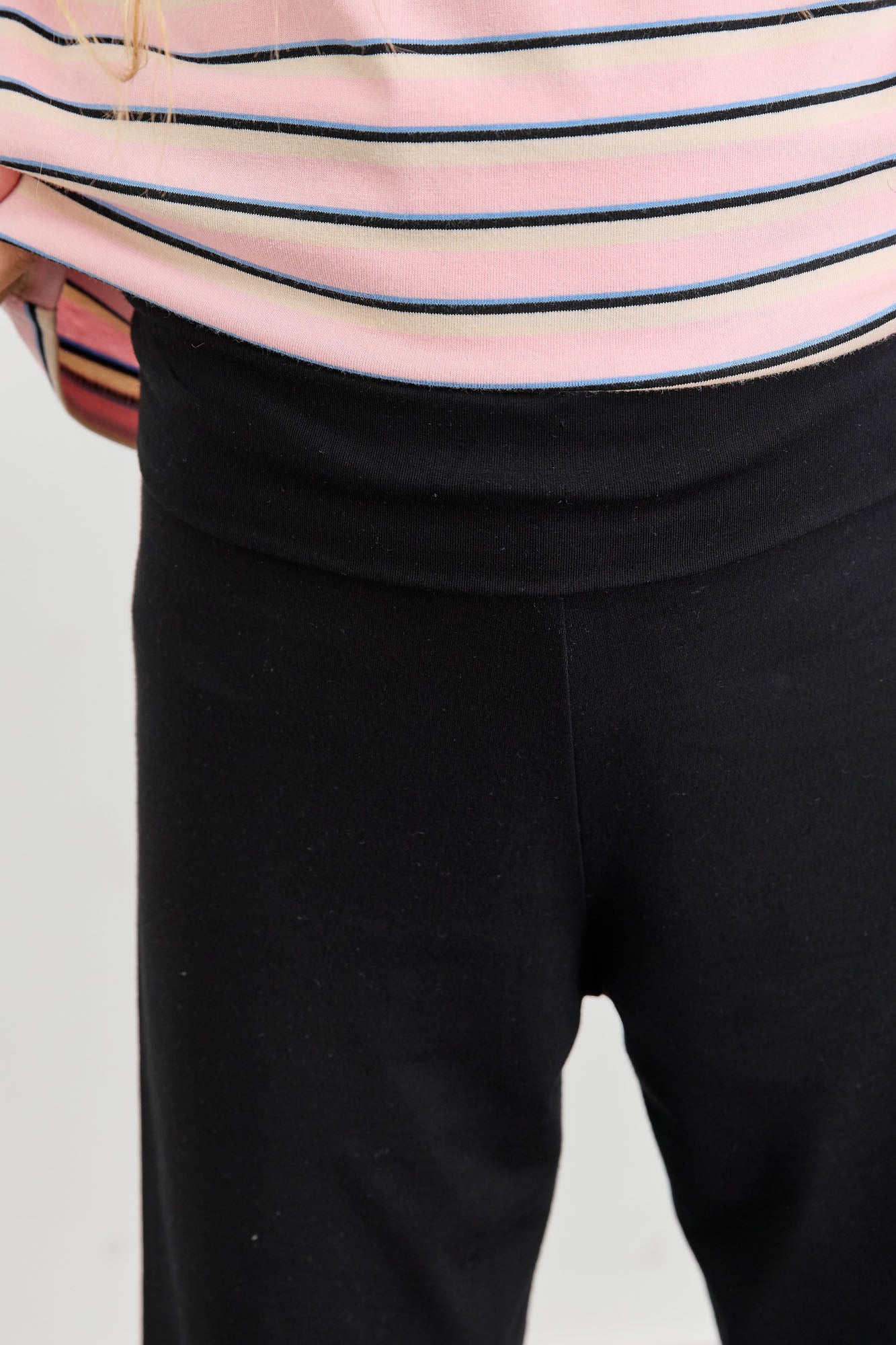 טייץ פדלפון מבד רך עם קיפול במותן  | שחור