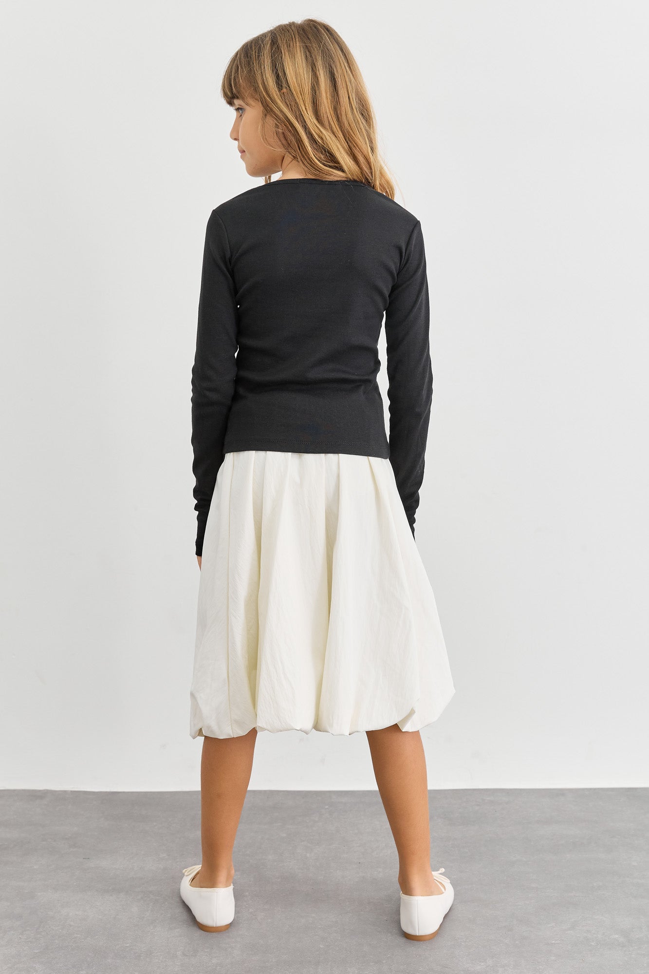 חולצת בייסיק צווארון ניקי ושרוול כפפה | שחור