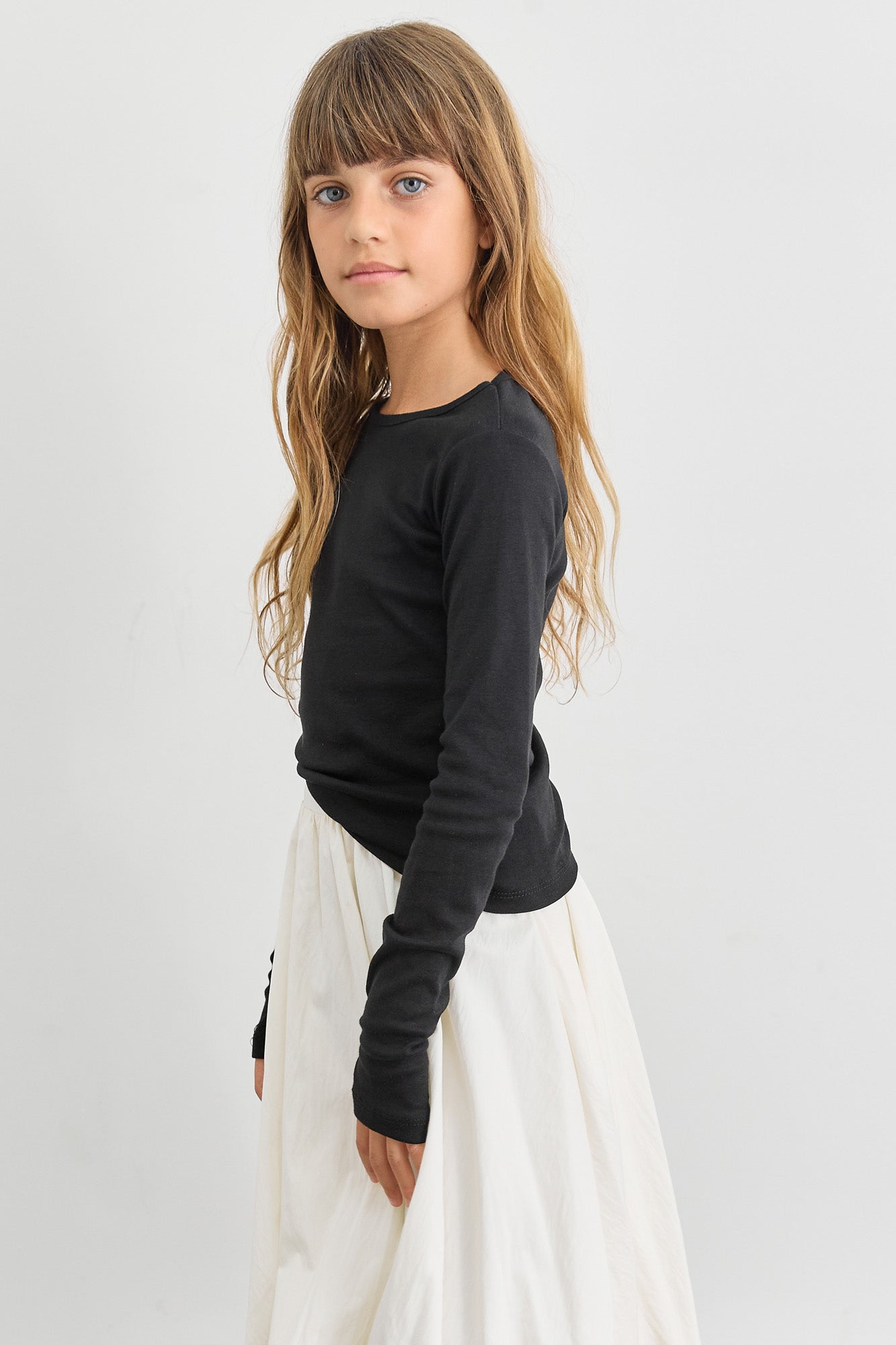 חולצת בייסיק צווארון ניקי ושרוול כפפה | שחור