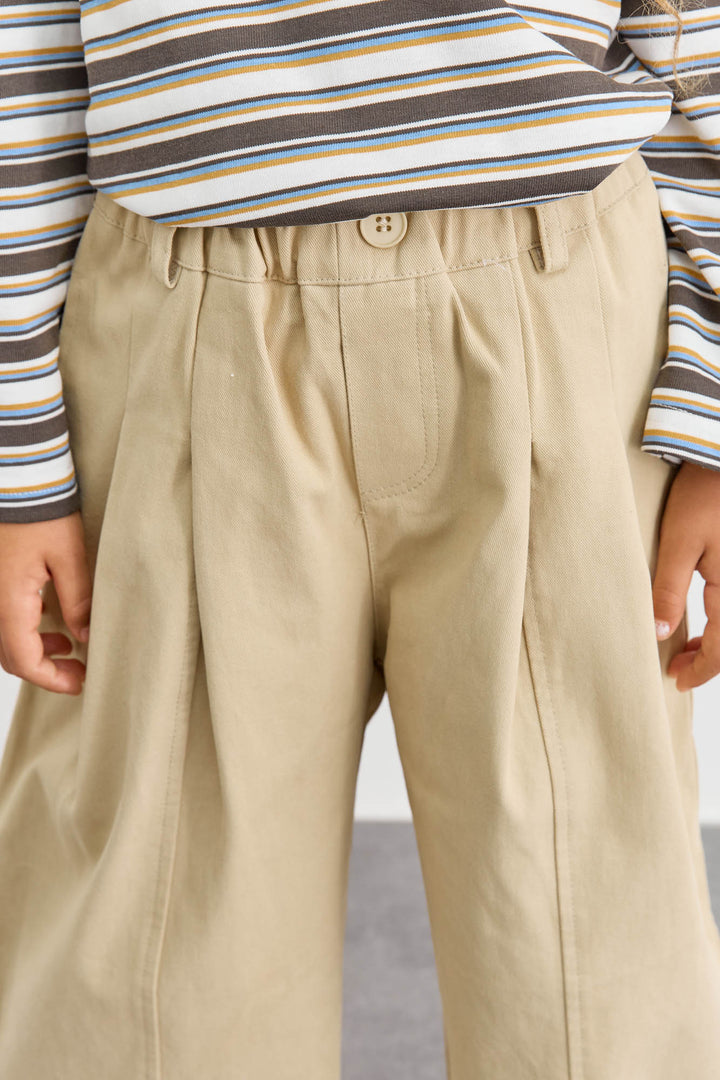 מכנסי דריל בגזרה ישרה וגומי במותן | בז'