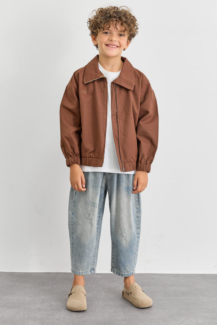 ג'קט בגזרת אוברסייז בסגירת רוכסן | חום