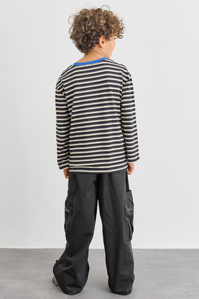 חולצת פסים עם צווארון מובלט ולוגו | שחור