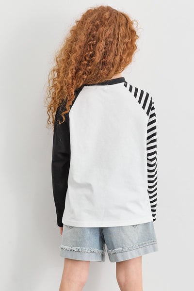 טי שירט בגזרת אוברסייז שרוולים מבד משולב | לבן שחור