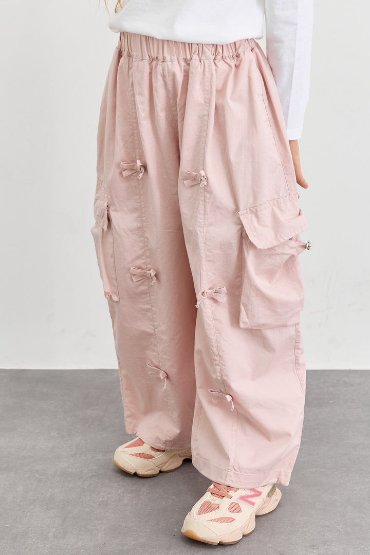 מכנסי דגמ"ח דיטיילז פפיונים וסיומת גומי | ורוד