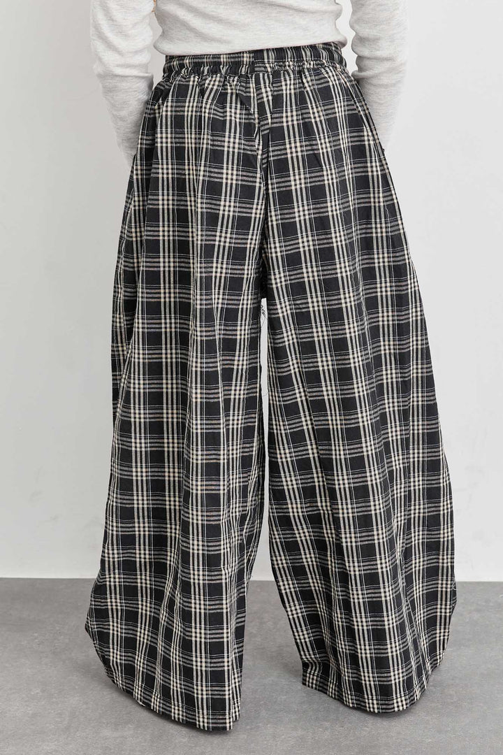 מכנסיים רחבים הדפס משבצות | שחור/לבן