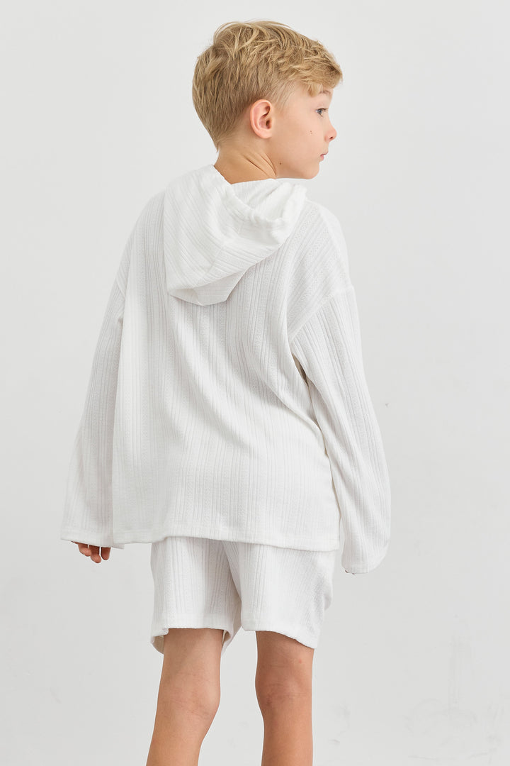 חליפת סריג קפוצ'ון ומכנסיים קצרים | לבן