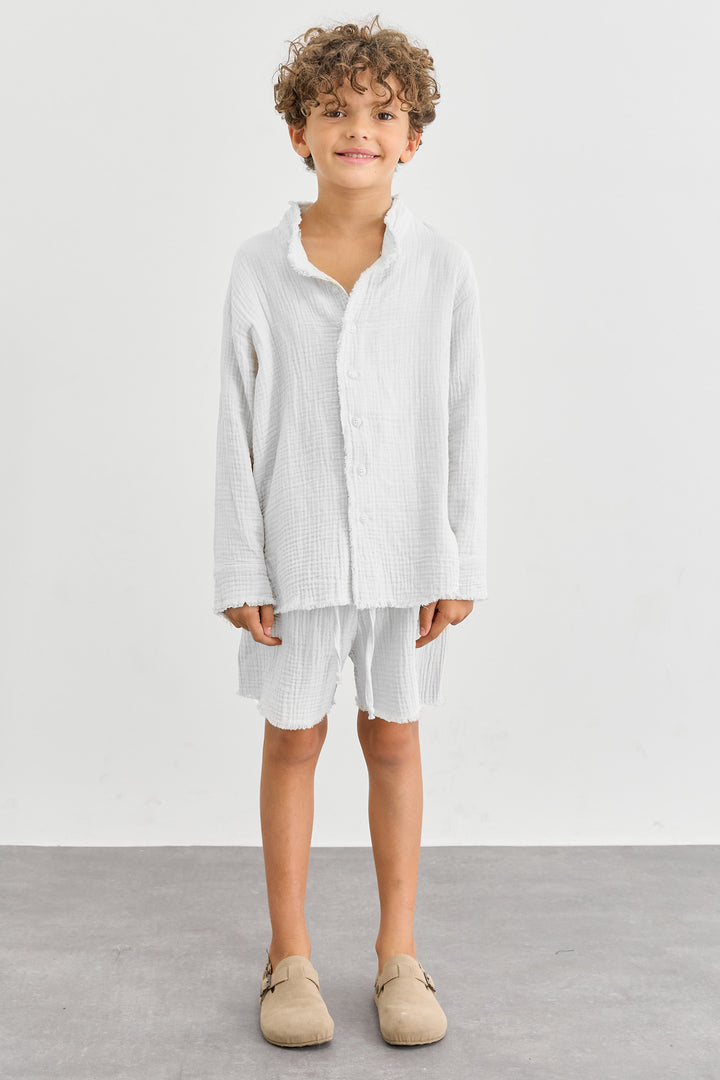 חליפת טטרה מכופתרת ושורטס בסיומת פרומה | לבן