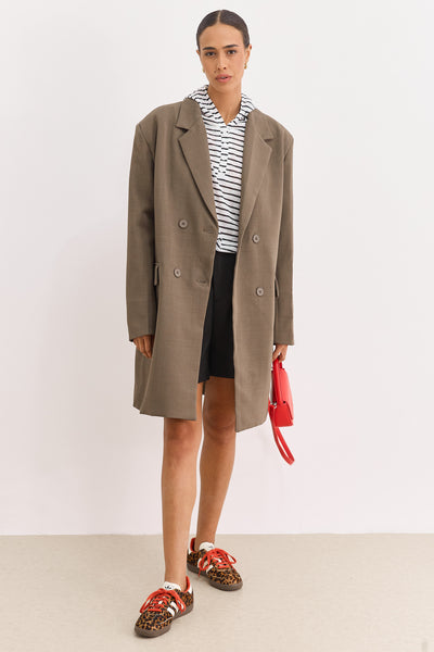 חולצת קפוצ'ון אריאל סטרייפס בד שקפקף | לבן/שחור