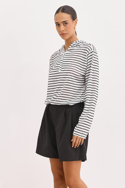 חולצת קפוצ'ון אריאל סטרייפס בד שקפקף | לבן/שחור