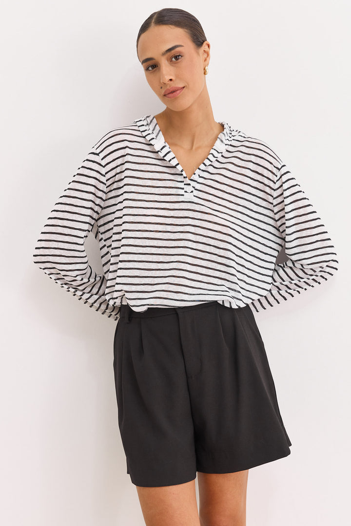 חולצת קפוצ'ון אריאל סטרייפס בד שקפקף | לבן/שחור