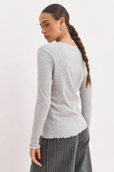 חולצת בייסיק אמנדה סיומת בייבילוק | אפור בהיר