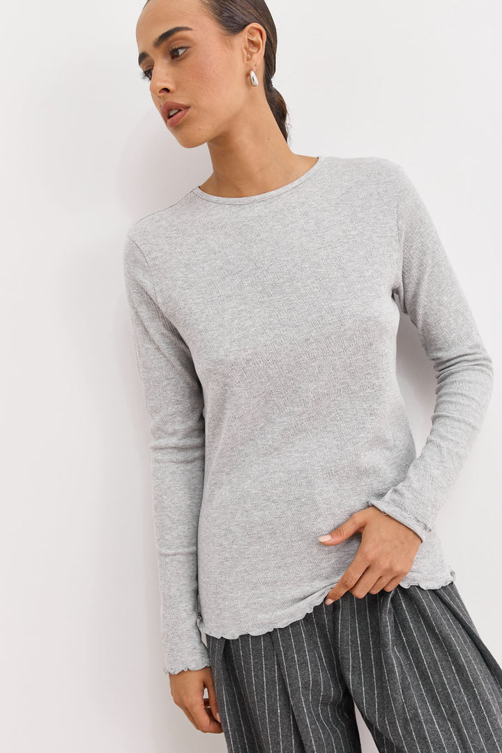 חולצת בייסיק אמנדה סיומת בייבילוק | אפור בהיר