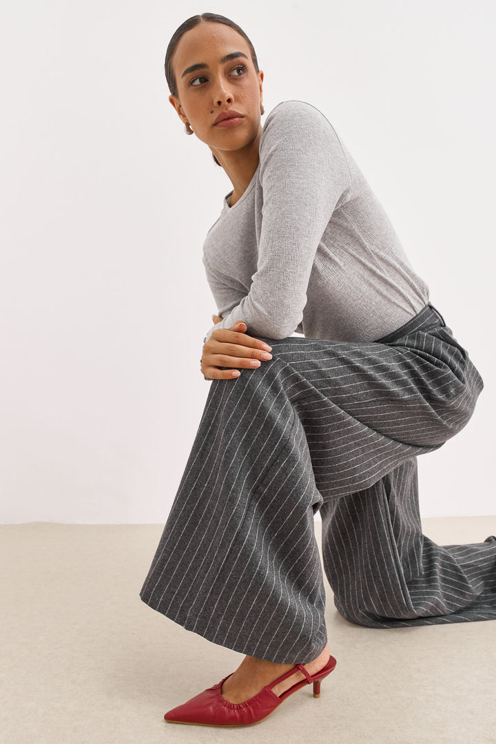 נעל עקב ברוקלין דיטייל כיווצים | בורדו